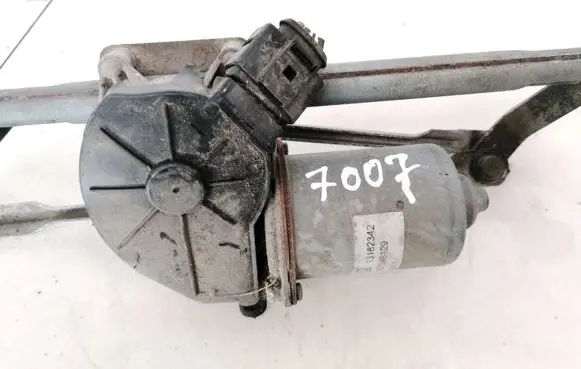 Opel Corsa D Wiper motor 13182342 367546129