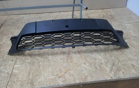 Dacia Sandero Front bumper lower grill 622541081RSANDERO