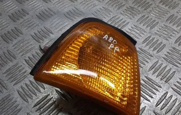 Audi 80 90 B3 Front indicator light 0084411505P