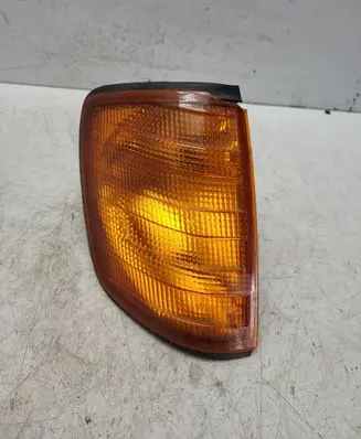 Mercedes-Benz E W124 Front indicator light 1305233929