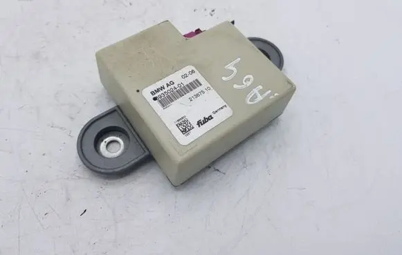 BMW 5 E60 E61 Antenna control unit 693502401