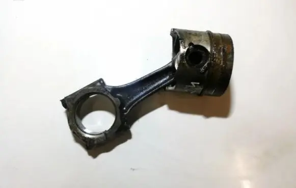 Opel Astra F Piston with connecting rod