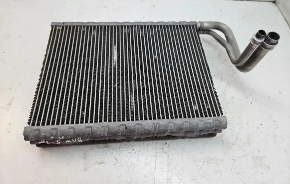 Air conditioning (A/C) radiator (interior)