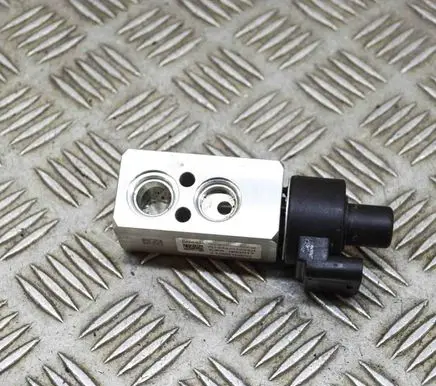 KIA Niro Air conditioning (A/C) expansion valve EAS16M017 T428010800
