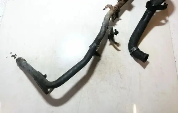 Nissan X-Trail T30 Engine coolant pipe/hose