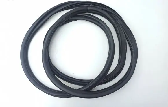 KIA Niro Trunk rubber seal (body)