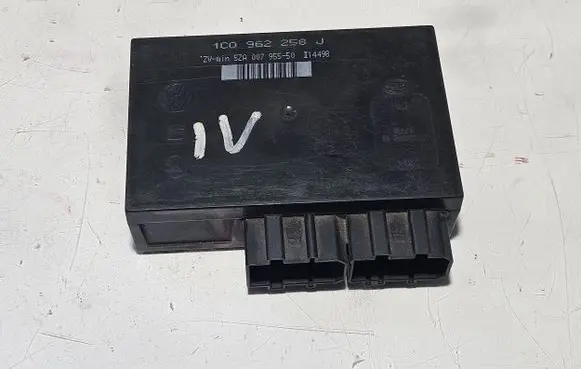 Volkswagen Golf IV Comfort/convenience module 1C0962258J