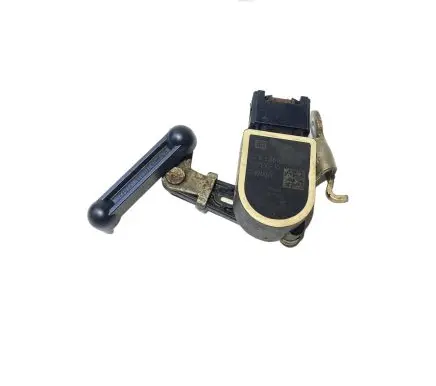 Headlight/headlamp level sensor