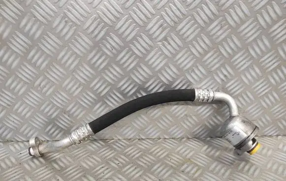 Air conditioning (A/C) pipe/hose