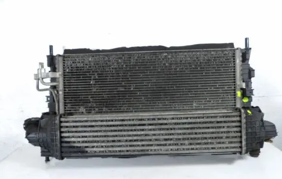 Ford Focus C-MAX Coolant radiator