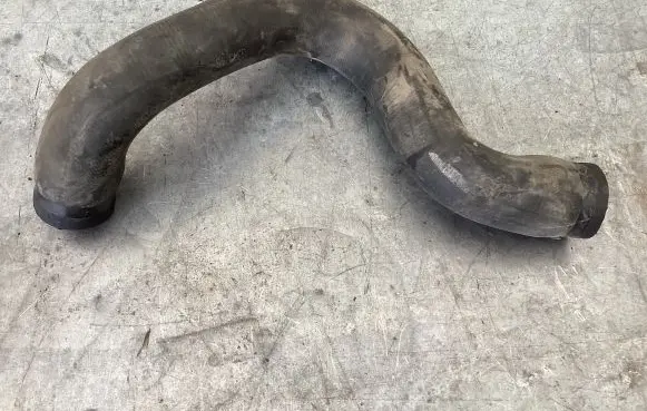 Volvo S60 Engine coolant pipe/hose 30680912