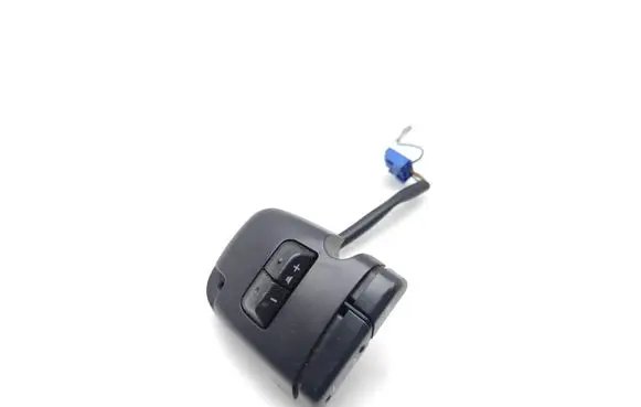 Toyota Yaris Steering wheel buttons/switches 842470D010