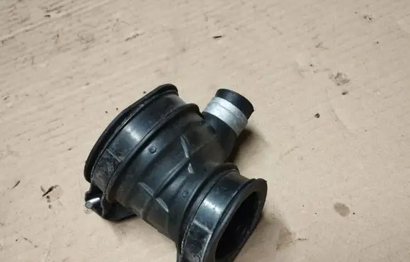 Honda CR-V Air intake hose/pipe