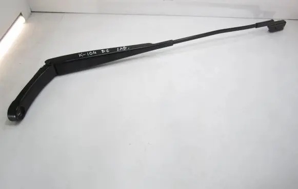 Volkswagen PASSAT B6 Front wiper blade arm 3C1955410B