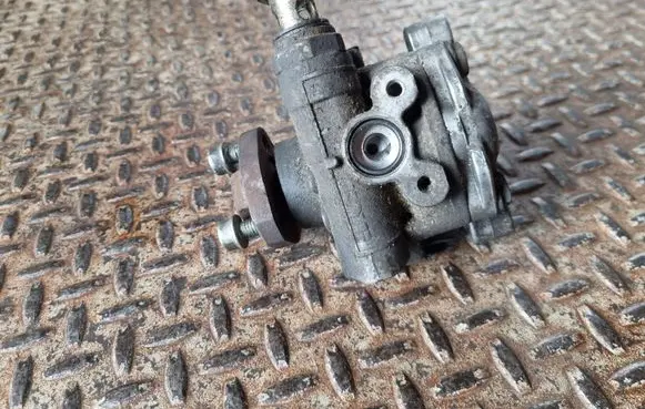 Ford Galaxy Power steering pump 98VW3A674AA