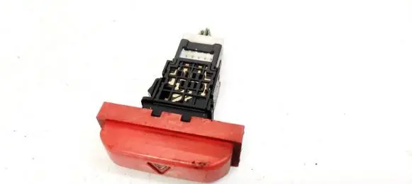 Nissan X-Trail T30 Hazard light switch 06016