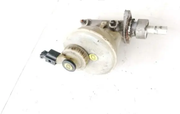 Volkswagen Golf III Master brake cylinder 1H1611307A