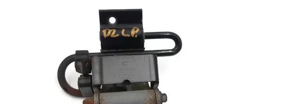 Audi A8 S8 D2 4D Rear door lower hinge 4D0833411