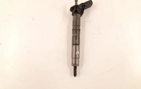 Mercedes-Benz C W204 Fuel injector 6420701187 A6420701187