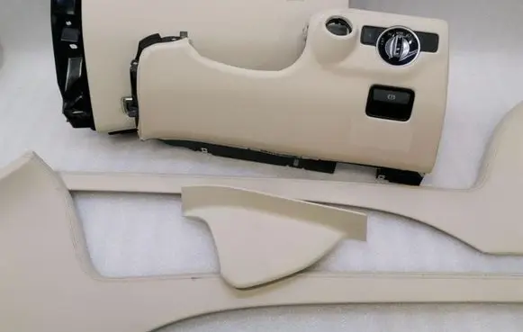 Mercedes-Benz SL R231 Glove box A2316802701