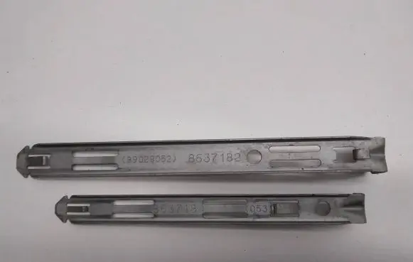 Volvo XC90 Headlight/headlamp mounting bracket 89028052 8637182 863718