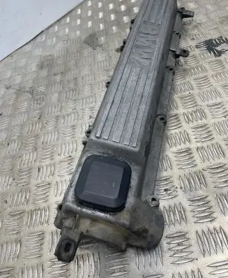 BMW 5 E34 Rocker cam cover 