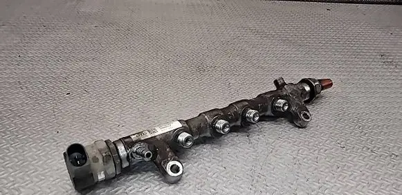 Skoda Superb B6 (3T) Fuel main line pipe 03L130089P 0281002859