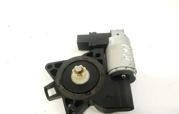 Mazda 3 I Front door window regulator motor CM011750 TD775305