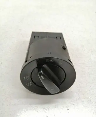 Volkswagen Golf IV Light switch 1C0941531A