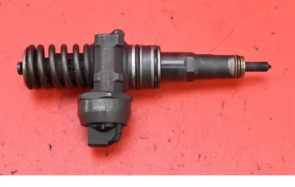 Volkswagen PASSAT B6 Fuel injector 038130073AG