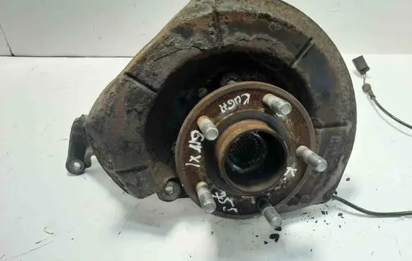 Ford Kuga II Rear wheel hub