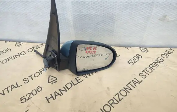 Mitsubishi Colt Front door electric wing mirror E9014259 E9024259