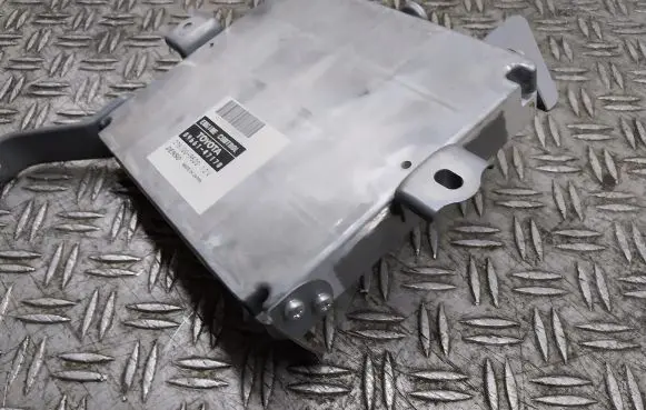 Toyota Prius (XW20) Engine control unit/module