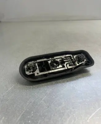 BMW 5 E39 Tail light bulb cover holder 2496339