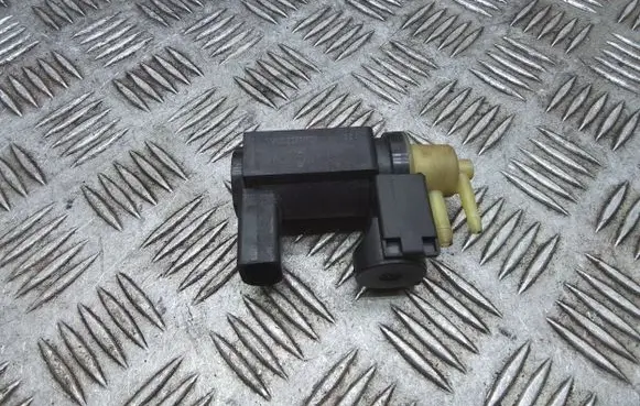 Volvo V60 Turbo solenoid valve 31339808