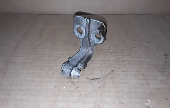 Jaguar XF Front door lower hinge 1420208