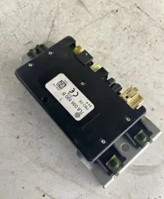 Volkswagen Touareg I Antenna control unit 7L6035530B