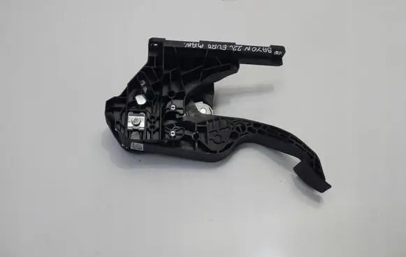 Clutch pedal