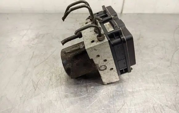 Mercedes-Benz E C207 W207 ABS Pump 0265951925