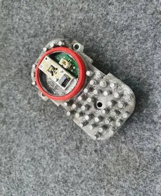 BMW 4 F32 F33 LED ballast control module 1305715084