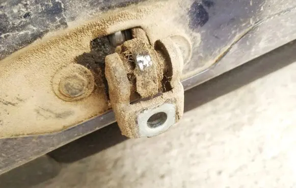 Opel Astra G Rear door check strap stopper