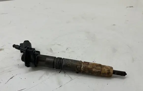Mercedes-Benz ML W164 Fuel injector A6420701387