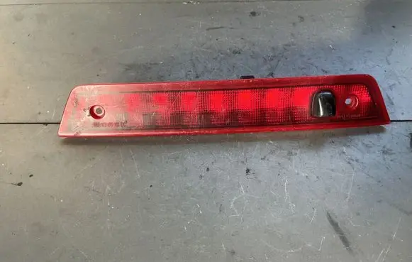 Chrysler Voyager Third/center stoplight 58622e