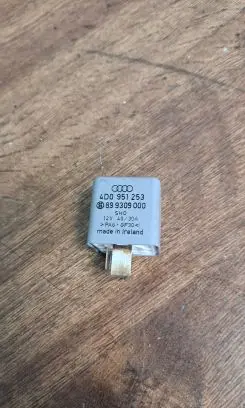 Audi A4 S4 B5 8D Other relay 4D0951253 899309000