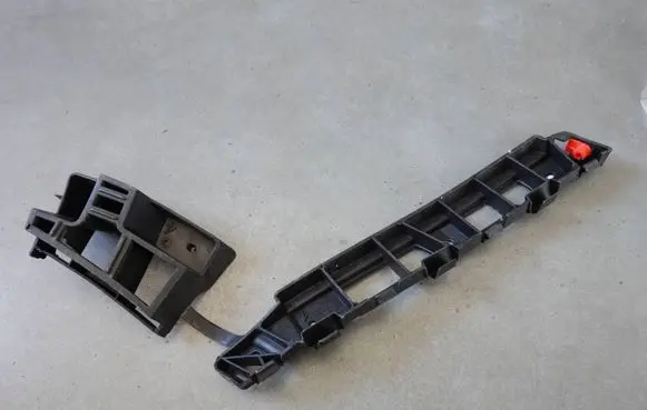 Opel Meriva B Rear bumper mounting bracket 13268252 475498858