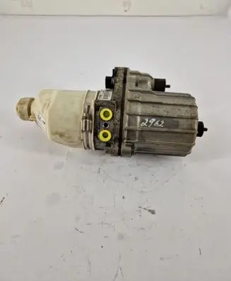 Opel Zafira B Power steering pump 7831985