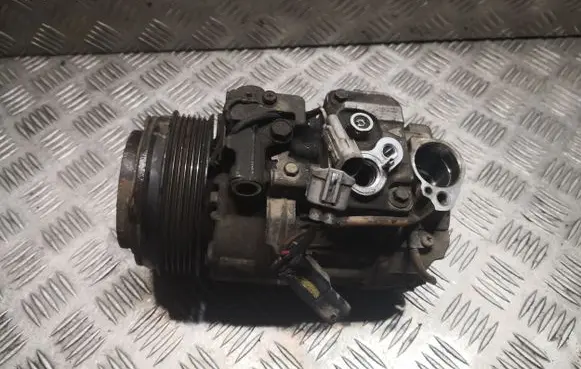 Mercedes-Benz E W212 Air conditioning (A/C) compressor (pump) 0008302600 A0008302600