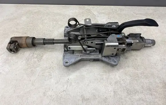 Audi A4 S4 B7 8E 8H Steering wheel axle 8E0419502H 07060701