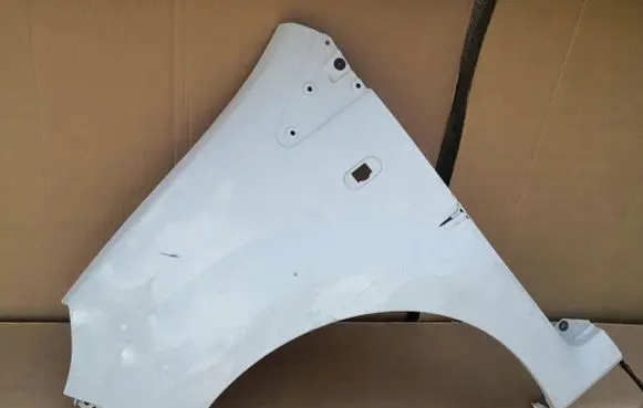 Renault Twingo I Fender 8200588323