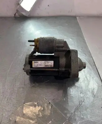 Renault Trafic III (X82) Starter motor 233002889R RSM1612